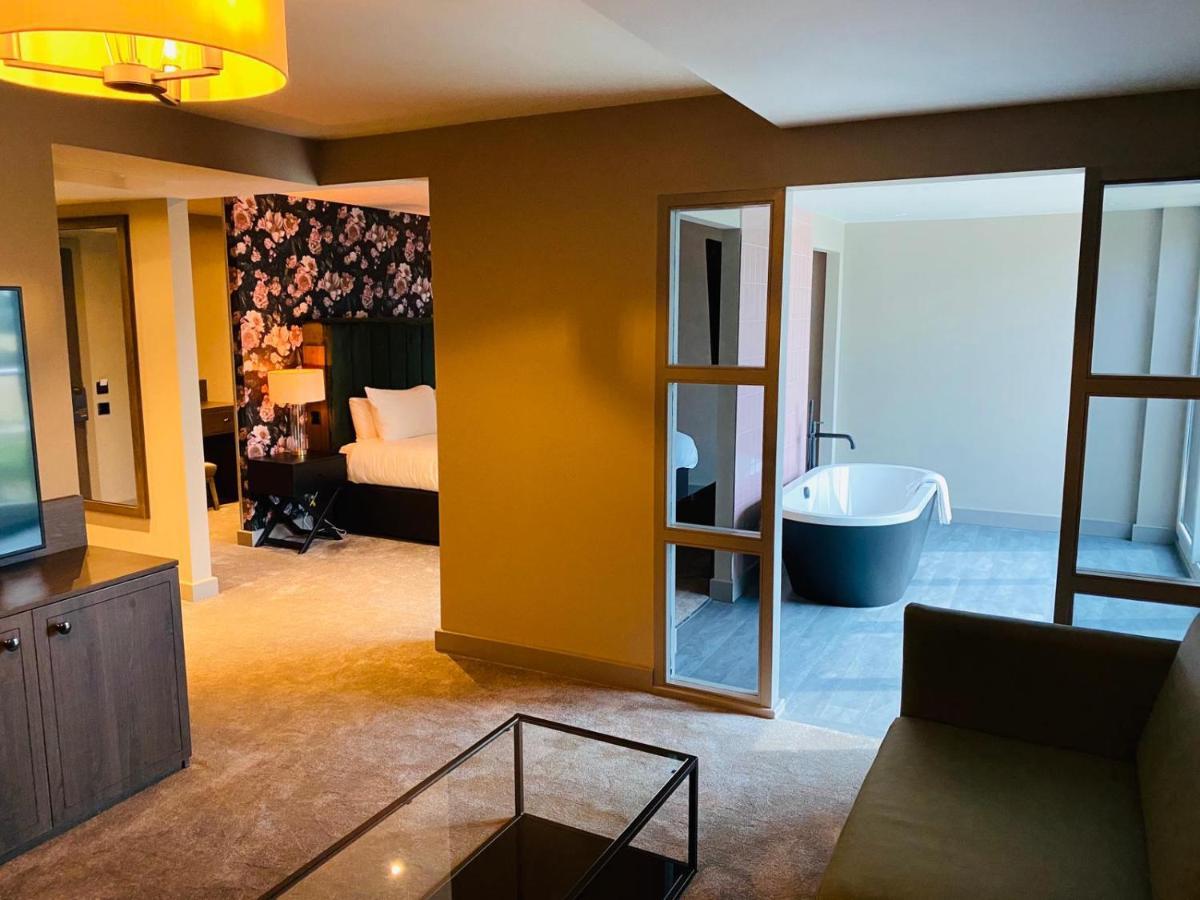 Wildes Inns Chesterfield Extérieur photo